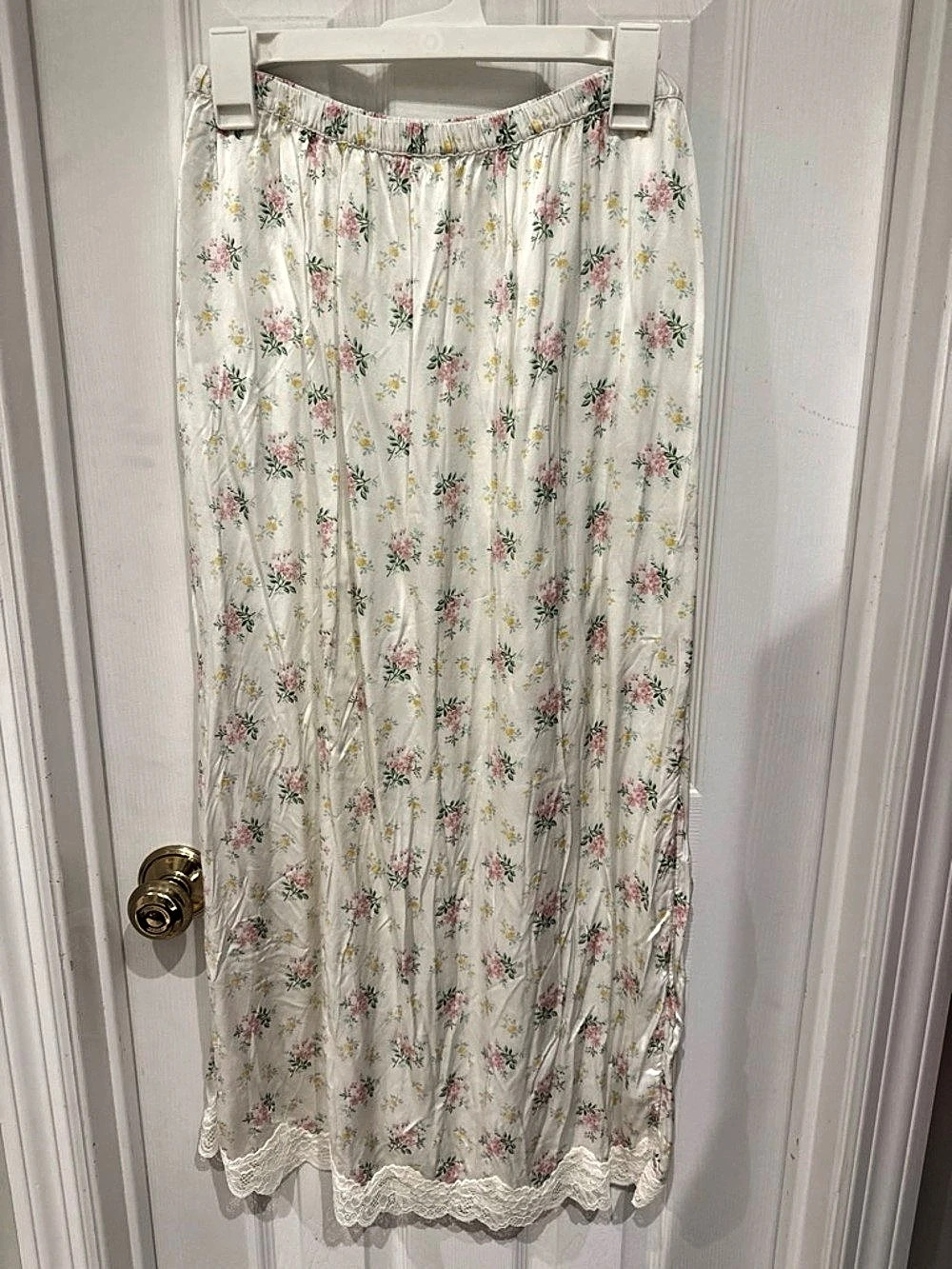 aerie Floral Lace Trim Skirt Size Medium Like New
